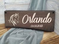 Drewniana deska tabliczka szyld z imieniem Konia zwierzęcia personalizowana