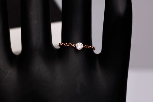 exclusive | pierścionek łańcuszkowy z brylantem 0,13ct w różowym złocie 750 na Arena.pl