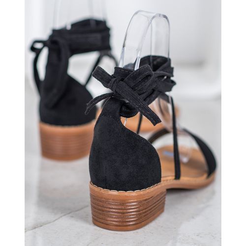 Wiązane Sandałki r.40 na Arena.pl