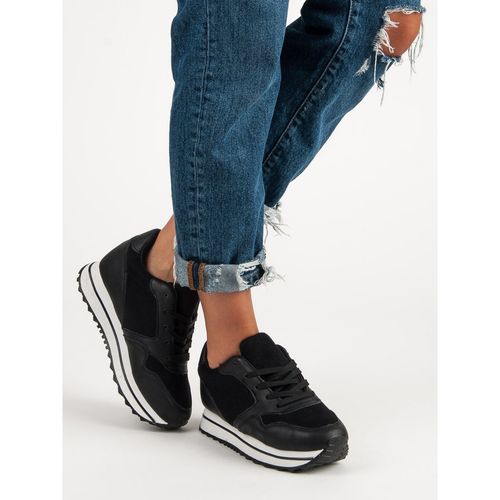 Modne sneakersy na platformie r.40 na Arena.pl