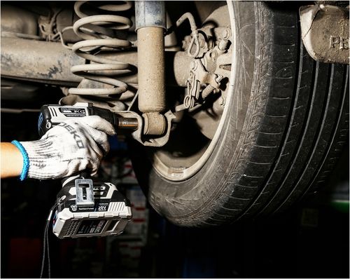 KLUCZ UDAROWY AKUMULATOROWY BEZSZCZOTKOWY 1/2'' KLUCZ DO KÓŁ 350Nm AKU na Arena.pl