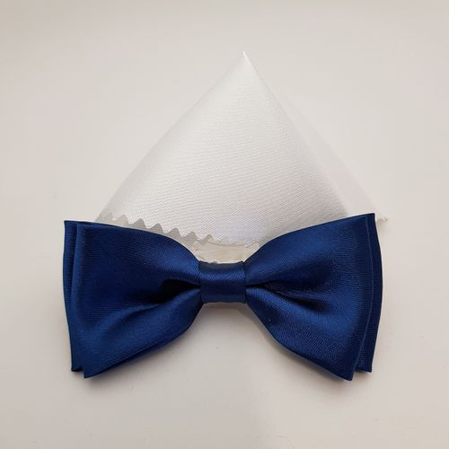 KOMUNIJNA GRANATOWA MUCHA Z BIAŁĄ POSZETKĄ W POŁYSKU na Arena.pl