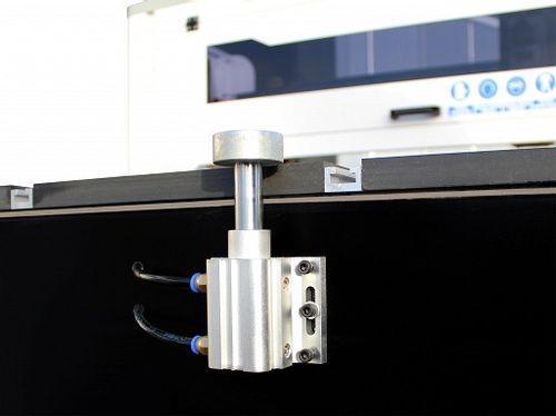 Frezarka CNC 1520 INDUSTRY pompa BECKER KVT 3.140 na Arena.pl