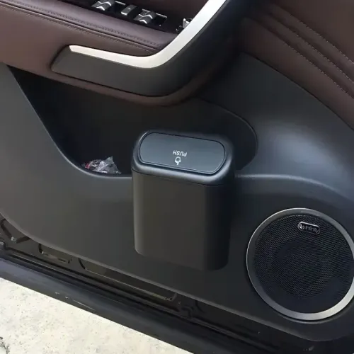 Samochodowy kosz na śmieci mini śmietnik na drzwi do auta z klapką na Arena.pl