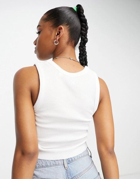 BIAŁY KRÓTKI TOP TEKSTURA BASIC V9Q NH2__S zdjęcie 2