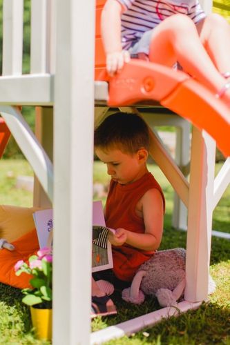 Domek na palach na Arena.pl