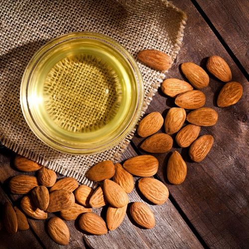 NATURALNY OLEJ ZE SŁODKICH MIGDAŁÓW 1 Litr szklana butelka z dozownikiem na Arena.pl
