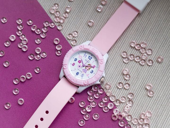 ZEGAREK QQ VQ96J027Y DLA DZIEWCZYNKI Z KSIĘŻNICZKĄ zdjęcie 3