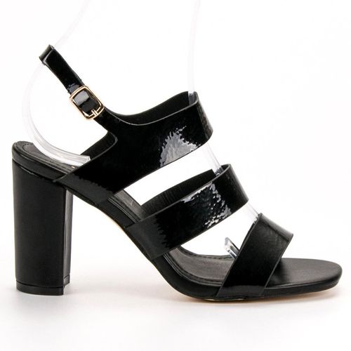 Lakierowane Sandałki r.37 na Arena.pl