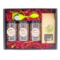 Zestaw prezentowy z bakaliami w czekoladzie i herbatką