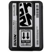 portfel skinarma kado kira kobai wallet  mag-charge grip stand chrome