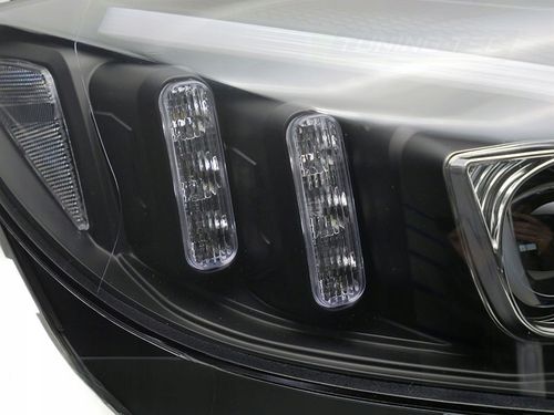 LAMPY MERCEDES C W205 14-18R LED BAR DO JAZDY DZIENNEJ DYNAMICZNY KIER. na Arena.pl
