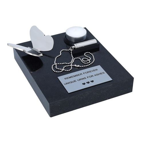 Relikwiarz-wisiorek na część prochów z podstawą na Arena.pl