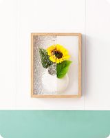 Wazon ścienny ceramiczny w ramce biały dekoracyjny wiszący falisty 70z