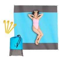 Wodoodporna mata plażowa koc piknikowy 210x200 cm niebieska z szary paskami