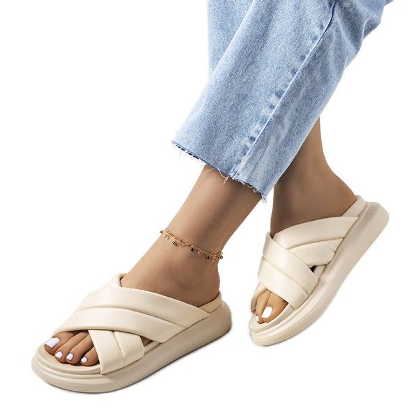 Beżowe klapki na platformie r.40 zdjęcie 1