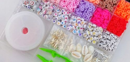 ZESTAW KORALIKÓW DO ROBIENIA BRANSOLETEK BIŻUTERII CHARMSY SERDUSZKA LITERY na Arena.pl