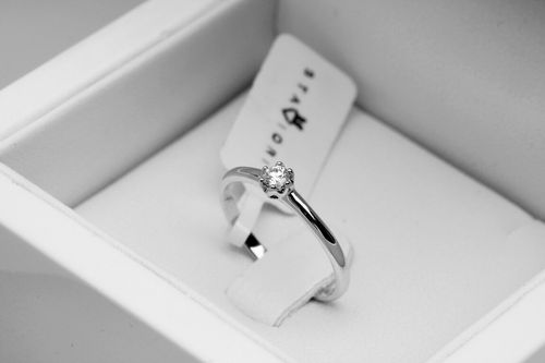 Złoty pierścionek PBD4103 - Diament na Arena.pl