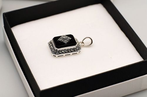 srebrny wisiorek staviori na Arena.pl