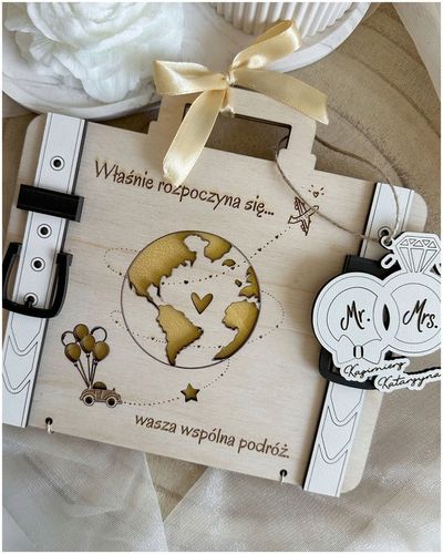 Kartka WALIZKA NA ŚLUB WESELE na pieniądze GRAWER prezent pamiątka na Arena.pl