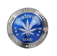 Grinder Młynek do Tytoniu „Amsterdam Good” – srebrny z liściem konopi