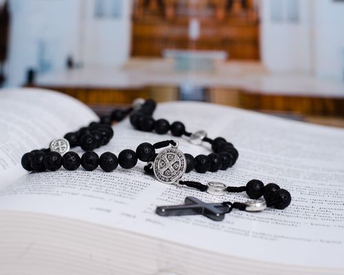 Różaniec z lawy wulkanicznej RT-24 na Arena.pl