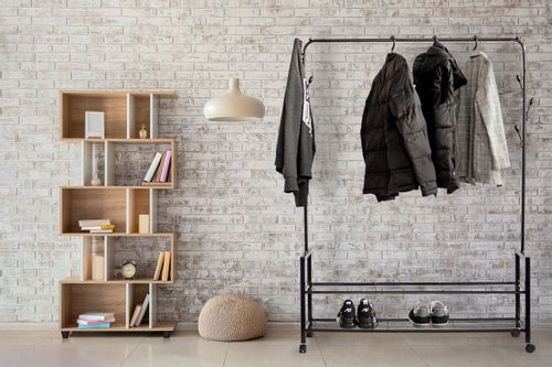 Wieszak stojący z 2 półkami stojak z kółkami na odzież na Arena.pl