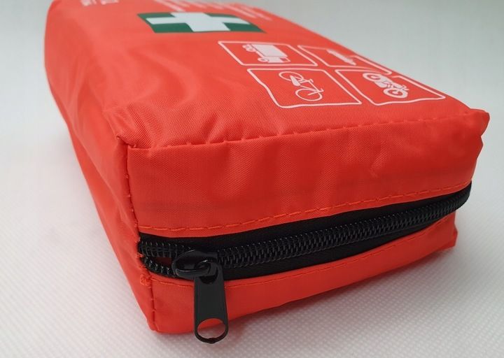 APTECZKA SAMOCHODOWA 41 elementów CAŁA EUROPA norma DIN13164:2022 +ustnik zdjęcie 3