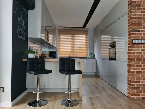 Hoker kuchenny obrotowy czarny z oparciem loft regulowany wysoki na Arena.pl