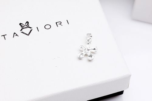 Wisiorek Staviori SSS4775 na Arena.pl