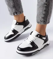 Czarne sneakersy na platformie Kristie 37