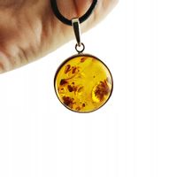 Srebrna zawieszka z dużym koniakowym bursztynem