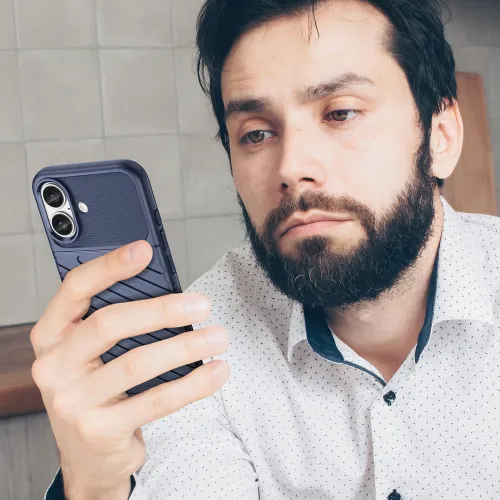 etui silikonowe thunder case do iphone 16 - niebieskie na Arena.pl