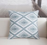 Poszewka na poduszkę we wzory geometryczne Karo 45x45cm