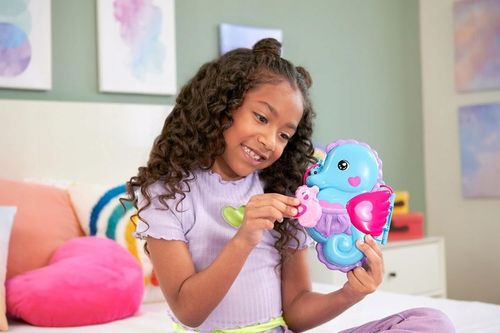 POLLY POCKET OTWIERANA TOREBKA KONIKI MORSKIE ZESTAW 2 MINILALKI + DODATKI na Arena.pl