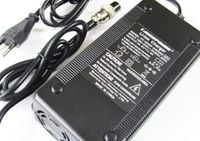 Ładowarka 54.6V 12A do aku Li-ion/LiPo 48V GX16 3-pin regulowana smart