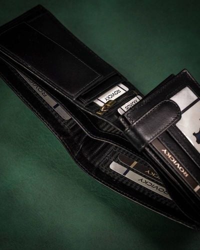 elegancki, skórzany portfel męski bez zapięcia zewnętrznego - rovicky na Arena.pl