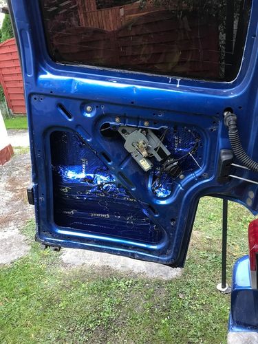 MATA WYGŁUSZAJĄCA DO SAMOCHODU NAJLEPSZA GRUBOŚĆ redukcja wibracji drgań na Arena.pl