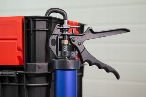 Pistolet wyciskacz do silikonu mas uszczelniacza klejów 600ml MOCNY na Arena.pl