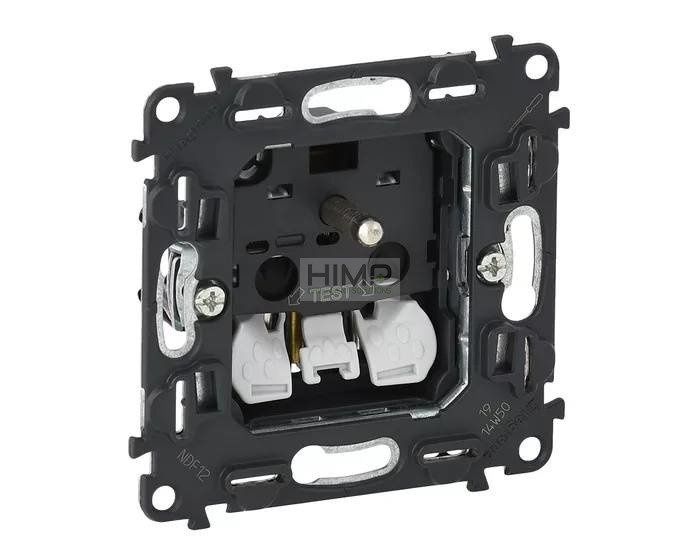 VALENA ALLURE/LIFE - Gniazdo pojedyncze 2P+Z z przesłonami Legrand 753080 zdjęcie 1