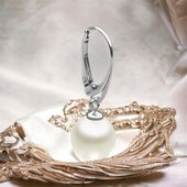 Srebrne kolczyki wiszące z perłą Swarovski