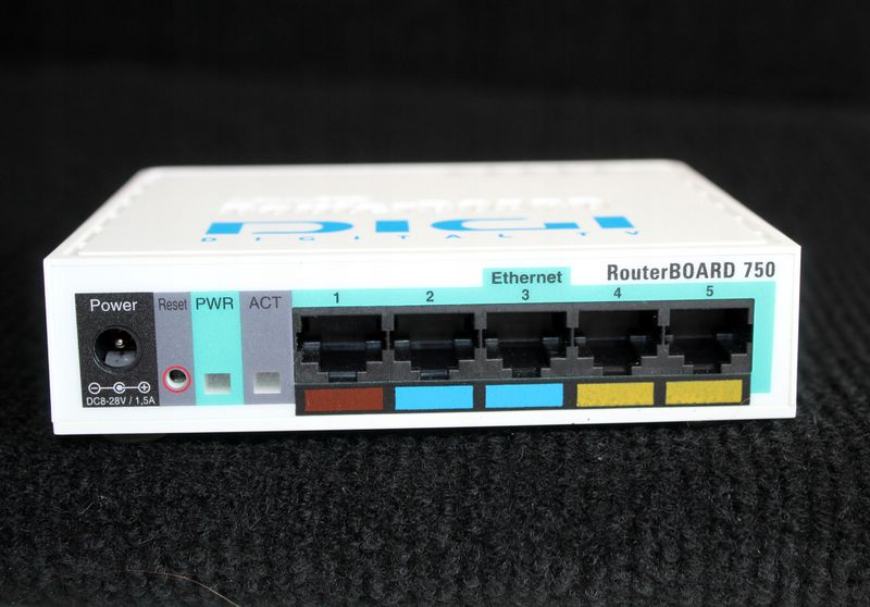 Router MikroTik RB750 1x POE zdjęcie 2