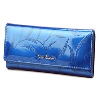 Skórzany damski portfel w liście od Pierre Cardin