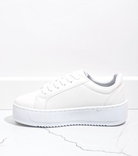 Białe trampki na platformie 798 41 na Arena.pl