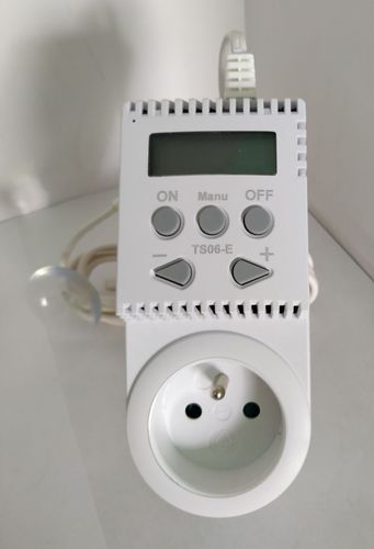 TERMOSTAT GNIAZDKOWY ELEKTROBOCK TS06-E - Z ZEWNĘTRZNYM CZUJNIKIEM na Arena.pl