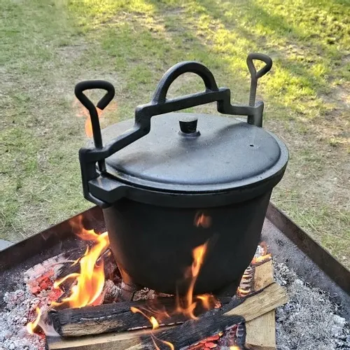 KOCIOŁEK ŻELIWNY GARNEK myśliwski węgierski pieczonki 10L na OGNISKO GRILL na Arena.pl