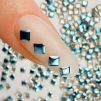 ShinePins gładkie ćwieki ozdoby do paznokci kwadratowe large NTN Nr 11 5g