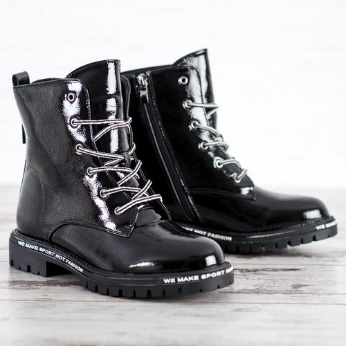 Lakierowane Trapery r.40 na Arena.pl