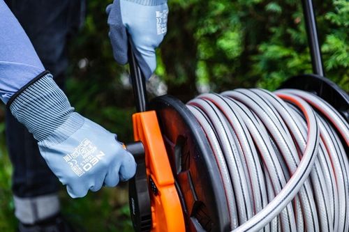 STOJAK NA WĄŻ OGRODOWY, TWORZYWO SZTUCZNE, DO 60 M WĘŻA 1/2" NEO TOOLS na Arena.pl