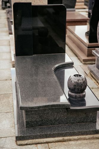 Ekskluzywny Wazon na Pomnik Wazon na Nagrobek Granitowy Fioletowy (Orion) na Arena.pl